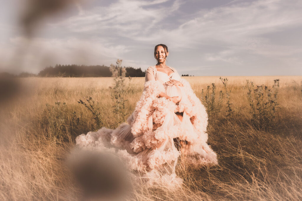 Babybauch Shooting bei Sonnenuntergang in Gießen